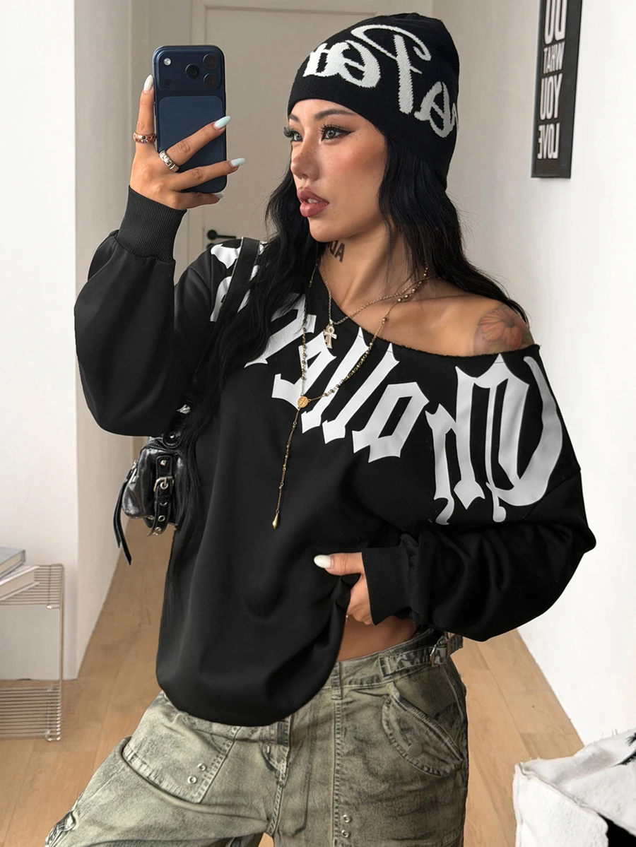 Coolane 女款秋冬街頭風休閒 Y2K 搖滾龐克外穿復古圖案黑色寬鬆不對稱領衛衣 - 黑色 - 查看 1