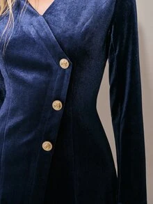 MOTF PREMIUM GAUN BELUDRU WANITA ELEGAN DENGAN LEHER V DAN PINGGANG YANG DIKENCANGKAN - Biru - View 6
