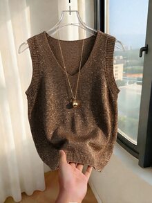 SHEIN 2026新款女款閃耀金針織背心上衣－圓領、羅紋袖口細節、短版剪裁，完美融合90年代復古魅力與極簡時尚，適合早午餐約會、夜晚出遊及春夏日常穿搭 - 咖啡棕 - 查看 3