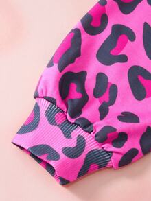 HELLO KITTY AND FRIENDS | SHEIN فستان بقلنسوة بطبعة نمر كرتونية للفتيات المراهقات - متعدد الألوان - مشاهدة 5