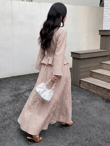 Solavon 女款棕色與白色長袖荷葉邊下擺襯衫與裙子休閒端莊兩件套，適合早午餐與秋季 - 卡其色 - 查看 2