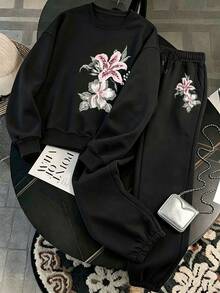 Resyla Women's Casual Floral Print Sweatshirt And Sweatpants Set - Black - View 1
