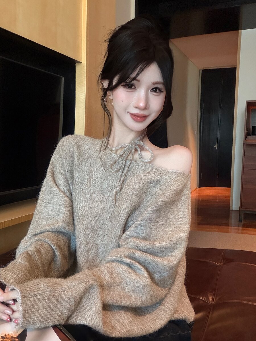 DAZY 秋冬女款優雅百搭圓領掛脖綁帶設計小眾寬鬆長袖針織衫 - 米色 - 查看 1