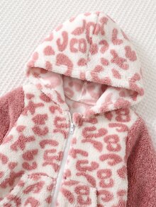 Cozy Pixies 女嬰連帽抓絨外套與遮肚長褲2件套，可愛秋冬豹紋拼色毛絨套裝 - 彩色 - 查看 9