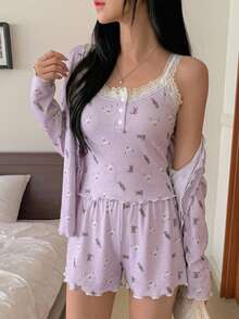 DAZY 3件組可愛熊圖案滿版印花女款吊帶背心開襟外套短褲睡衣套裝 - 紫色 - 查看 4