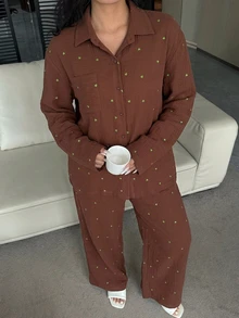 Dazy Plus 女款大尺碼愛心與花卉印花寬鬆長袖上衣與長款睡褲套裝，春秋家居服睡衣 - 棕色 - 查看 4