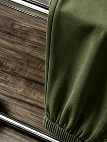 2件組小男孩時尚簡約舒適圓領衛衣與工裝褲套裝，簡單酷感英文字母滿版印花設計，適合假期派對、休閒舒適，小男孩春夏秋冬首選，時尚休閒穿搭，春夏秋冬街頭風，外出休閒套裝，返校派對 - 彩色 - 查看 6