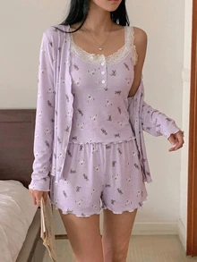 DAZY 3件組可愛熊圖案滿版印花女款吊帶背心開襟外套短褲睡衣套裝 - 紫色 - 查看 8