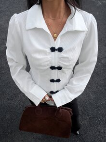 Siren Gaze 女款優雅復古黑白配色盤扣長袖領襯衫，適合辦公室、晚餐與休閒穿著，秋季拿破崙風 - 白色 - 查看 7