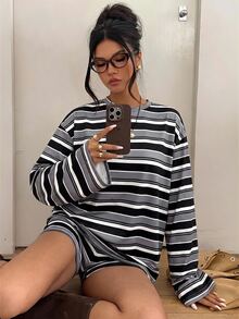 Aloruh Setelan 2 Potong Atasan dan Celana Pendek Bergaris untuk Wanita - Hitam dan Putih - View 9