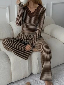 DAZY 女款深V領蕾絲拼接條紋上衣與長褲休閒兩件套 秋季 - 棕色 - 查看 3