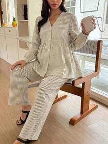 Dazy Maternity 時尚條紋兩件式套裝 寬鬆短袖上衣與休閒長褲 日常穿搭 孕婦適用 - 杏色 - 查看 4
