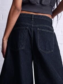 COUREZ Jorts Denim Longline Low Rise Warna Indigo Wash / Pakaian Musim Gugur Y2K untuk Wanita, Outfit Pergi Musim Dingin, Outfit Musim Gugur untuk Wanita, Celana Jeans Pendek - Dark Wash - View 5