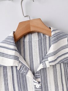 SHEIN LUNE 大尺碼極簡條紋單排扣休閒襯衫 - 彩色 - 查看 3
