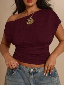 SHEIN BAE CURVE 大尺碼夏季休閒純色不對稱肩針織T恤 - 酒紅色 - 查看 1