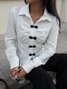 Siren Gaze 女款優雅復古黑白配色盤扣長袖領襯衫，適合辦公室、晚餐與休閒穿著，秋季拿破崙風 - 白色 - 查看 6