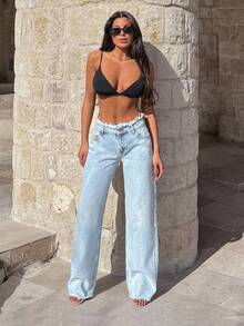 SHEIN PETITE بنطلون جينز بقصة واسعة الساقين وخصر منخفض بتأثير دافئ وأسلوب كاجوال، بلون أزرق فاتح مع غسيل ثلجي، بقصة عادية وأزرار أمامية وحزام مهترئ، مناسب للقوام الصغير - أزرق فاتح - مشاهدة 5