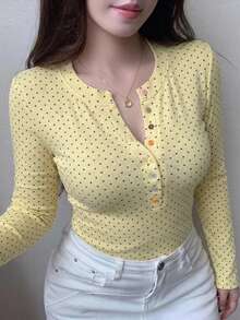 Dazy Plus 奶油黃彩虹彩色鈕扣裝飾修身長袖春夏秋新款性感T恤 - 鵝黃色 - 查看 5