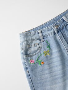 GlowEve CURVE Plus Size Women's Casual Daily Denim Jeans With Pockets, Buttons And Floral Embroidery Pattern - Blue - View 3