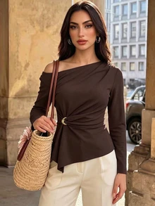 SHEIN PETITE Kaos Lengan Panjang Wanita dengan Dekorasi Logam dan Hem Asimetris - Coklat - View 4