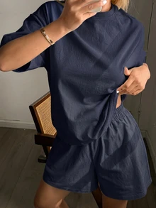 DAZY 夏季極簡風 100% 純棉休閒短袖上衣與短褲 2 件組女款居家服 - 藏蓝色 - 查看 8