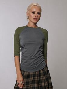 COUREZ 女款四分袖落肩 T-shirt / Y2K 黑色上衣 可愛上衣 秋季外出穿搭上衣 白色上衣 - 淺灰色 - 查看 2