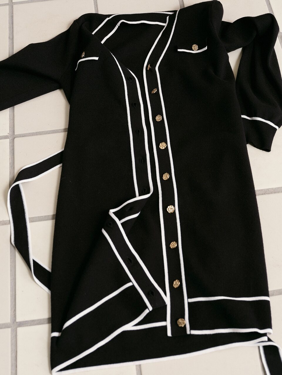 MOTF COMMUTER DATE CONTRAST TRIM FRONT BUTTON SWEATER DRESS
