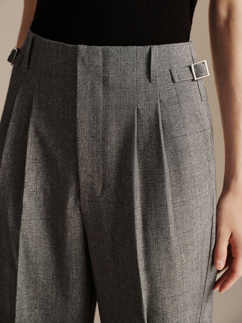 Anewsta Women's Elegant Commute High Waist Pleated Side Button Straight Leg Trousers Grey Pants, Suitable For Commute, Daily, Date Outfits
