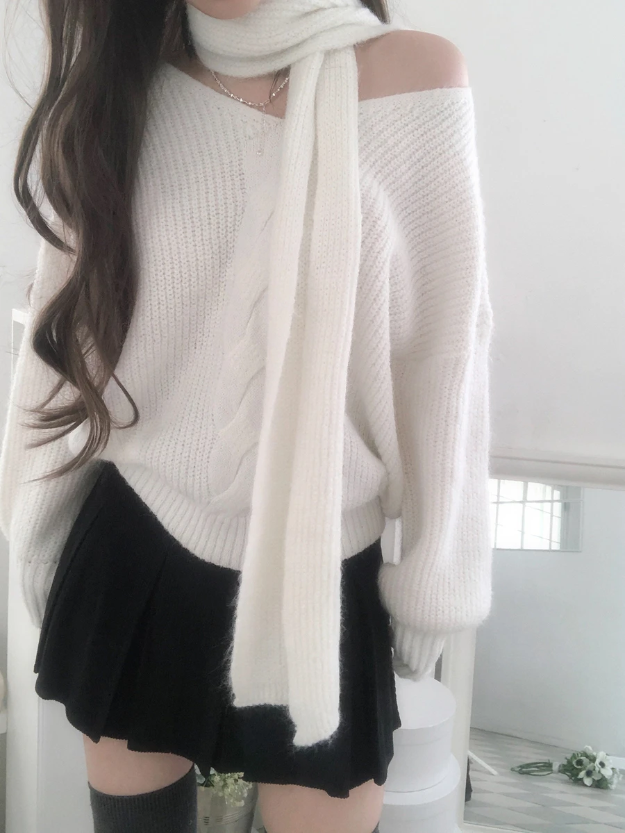 DAZY Women's V-Neck Long Sleeve Solid Color Autumn/Winter Sweater - Apricot - View 1