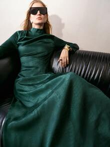 MOTF PREMIUM WOMEN'S STAND COLLAR JACQUARD WAIST-CINCHING LONG DRESS - Dark Green - View 4