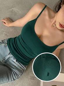 DAZY 女款加厚內墊細肩帶背心 修身純色四季通用底層內搭 - 綠色 - 查看 3