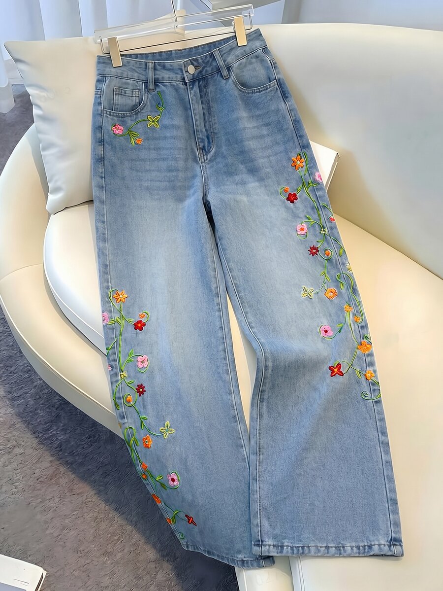 GlowEve CURVE Plus Size Women's Casual Daily Denim Jeans With Pockets, Buttons And Floral Embroidery Pattern - Blue - View 1