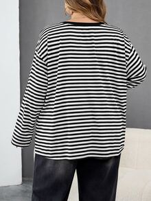 SHEIN CURVE+ 大尺碼休閒落肩寬鬆條紋T恤，適合女性秋冬服飾 - 黑與白 - 查看 2