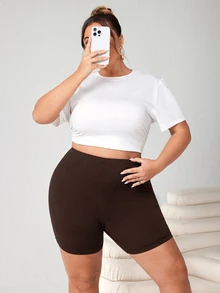 SHEIN CURVE+ 大尺碼女款純色高腰休閒百搭內搭短褲 - 彩色 - 查看 4