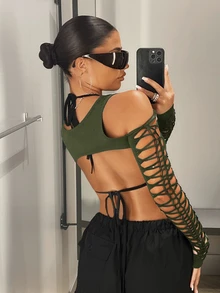 SHEIN ICON 鏤空超黑短版上衣（免穿內衣） - 軍綠色 - 查看 2