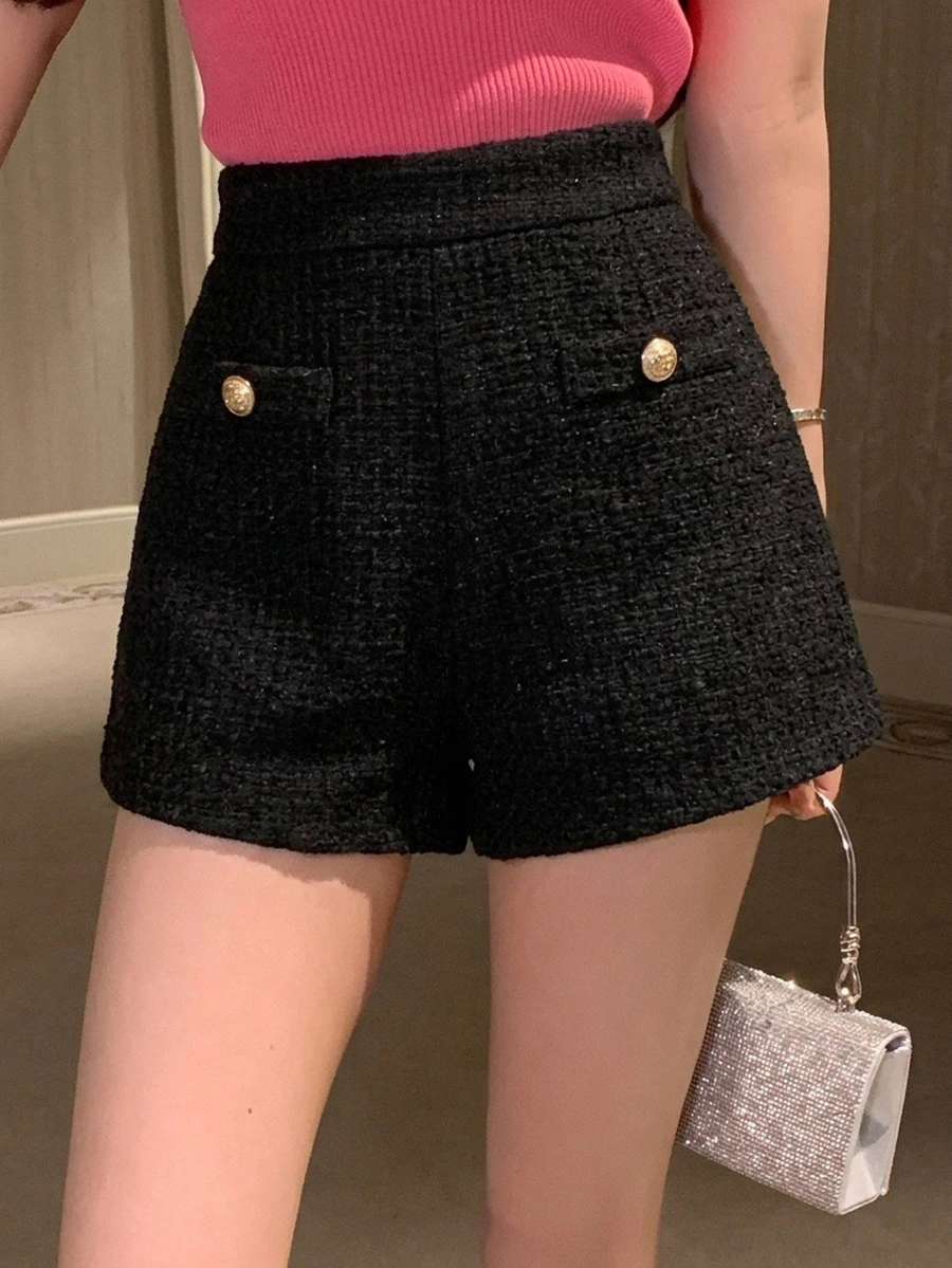 DAZY 女款純色鈕扣設計優雅時尚短褲 - 黑色 - 查看 1
