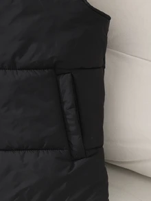 SHEIN 少女休閒時尚梭織布料 3 合 1 絎縫內裡對比色抓絨背心外套，寬鬆版型，舒適，適合秋冬日常通勤、戶外玩耍、出遊、聚會、拍照 - 黑色 - 查看 4