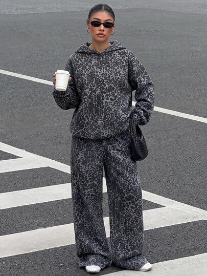 Muchica Ensemble 2 pièces minimaliste pour femmes, imprimé léopard gris & noir, style rétro décontracté, tenue style Y2K, streetwear vintage, convient pour les trajets quotidiens, les rendez-vous, les fêtes, l'automne/hiver, l'été, les fêtes, les mariages, la plage, les cérémonies de remise des diplômes et autres occasions, élégant et décontracté, convient pour les sorties, le style Y2K, les festivals de musique et autres occasions, parfait pour les vêtements d'automne/hiver pour femmes et la rentrée scolaire