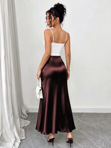 GlowEve 女款酒紅色緞面垂墜A字中長顯瘦溫柔風裙，秋季通勤晚餐/約會，優雅性感長裙，時尚設計 - 酒紅色 - 查看 2