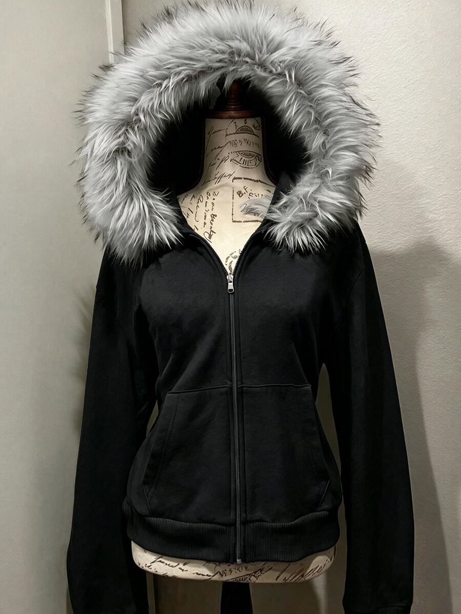 SHEIN 秋冬季青少年女孩連帽拉鍊外套 街頭風休閒圖案保暖針織面料 微寬鬆版型 校園街頭穿搭 黑色 - 黑色 - 查看 1