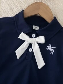 SHEIN 女童學院風百褶蝴蝶結 Polo 套裝 2 件套，長袖領口蝴蝶結上衣 + 百褶裙，生日幼兒園風格，白色秋季款 - 藍色 - 查看 8