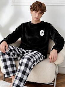SHEIN 青少年男孩 2件組休閒格紋毛絨睡衣套裝,適合秋冬穿著,內層抓毛保暖 - 黑與白 - 查看 6
