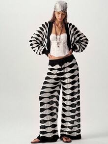 Bohemela Women's Vintage Street Style Colorblock Hollow Knit Cardigan - Black and White - View 10
