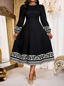 SHEIN Lady فستان عطلة بطباعة هندسية عتيقة مقاس كبير - أبيض وأسود - مشاهدة 4