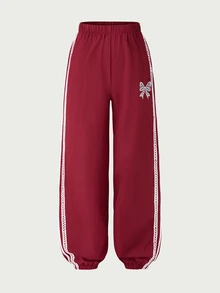 SHEIN 女童休閒百搭極簡風外套套裝，胸前白色字母圖案刺繡，袖口與褲側飾白色緞帶蝴蝶結，彈性袖口與下擺，適合秋冬戶外散步、購物、通勤、旅行，可搭配T恤與長袖上衣 - 酒紅色 - 查看 6