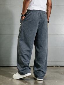 SHEIN Kids Tween Boy Casual Daily Versatile Comfortable Grey Washed Distressed Effect Printed Pattern Straight Leg Loose Fit Sweatpants, Suitable For Back To School, Birthday Party, Evening Event, Performance, Wedding, Baptism, Opening Ceremony And Other Occasions, Comfortable For Daily Wear, Suitable For School, Travel, Sports, And All Seasons - Grey - View 5