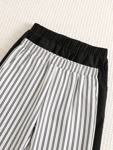 SHEIN 2件組男孩休閒運動可愛日常舒適街頭風百搭印花直筒褲與黑色純色口袋工裝褲，適合外出、上學、日常聚會，春、夏、秋、冬四季皆宜 - 彩色 - 查看 4