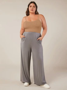 SHEIN BASICS 大尺碼純色細肩帶背心上衣 夏季女款穿搭上衣 - 卡其色 - 查看 4