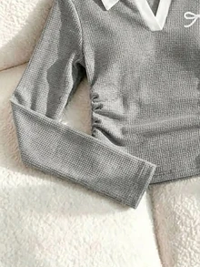 SHEIN 2件組女童韓系溫柔風早秋新款對比色針織套裝，波羅領蝴蝶結刺繡羅紋寬腿褲，適合日常上學與外出 - 灰色 - 查看 3