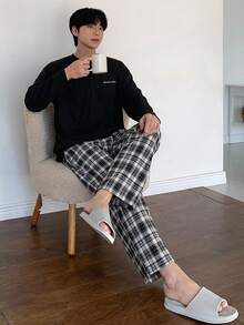 DAZY 夏季字母印花T恤與格紋長褲男士居家休閒套裝 - 彩色 - 查看 3
